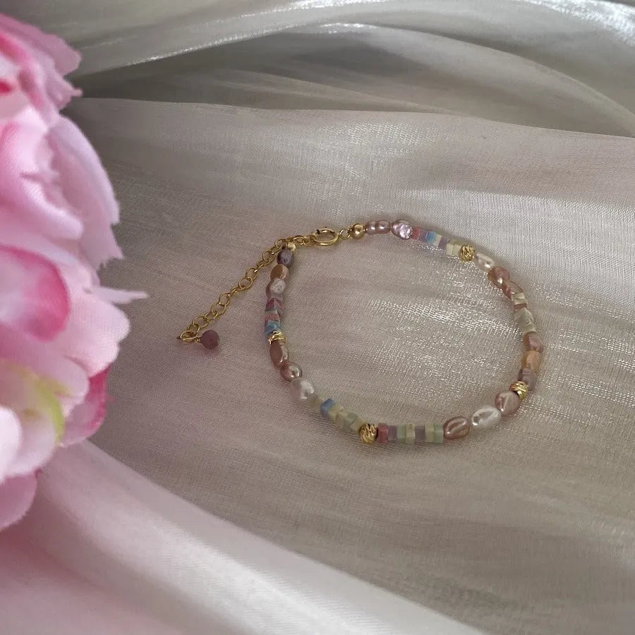 Women's natural pearl bracelet and necklace set in purple and silver colours