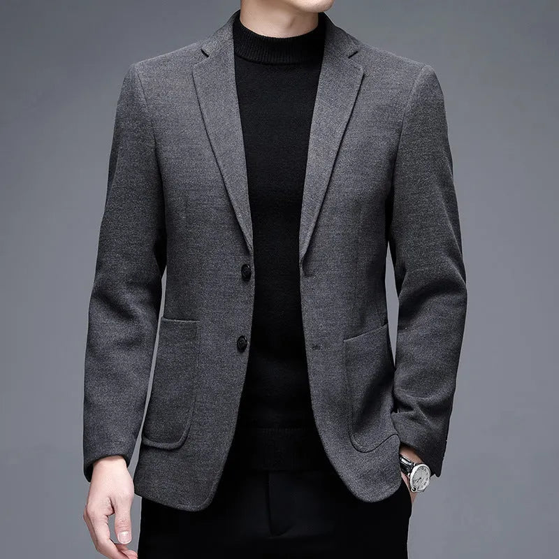 Man wearing a solid colour loose-fit casual winter jacket.