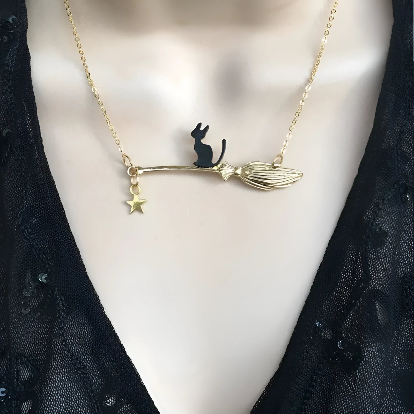 Black cat Halloween necklace pendant with alloy chain in gold or silver finish