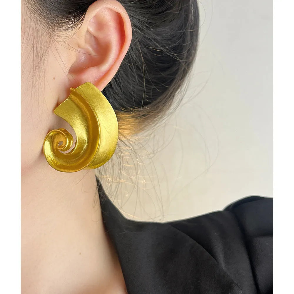 Gold and silver retro geometric alloy ear studs with 5cm geometric shape design