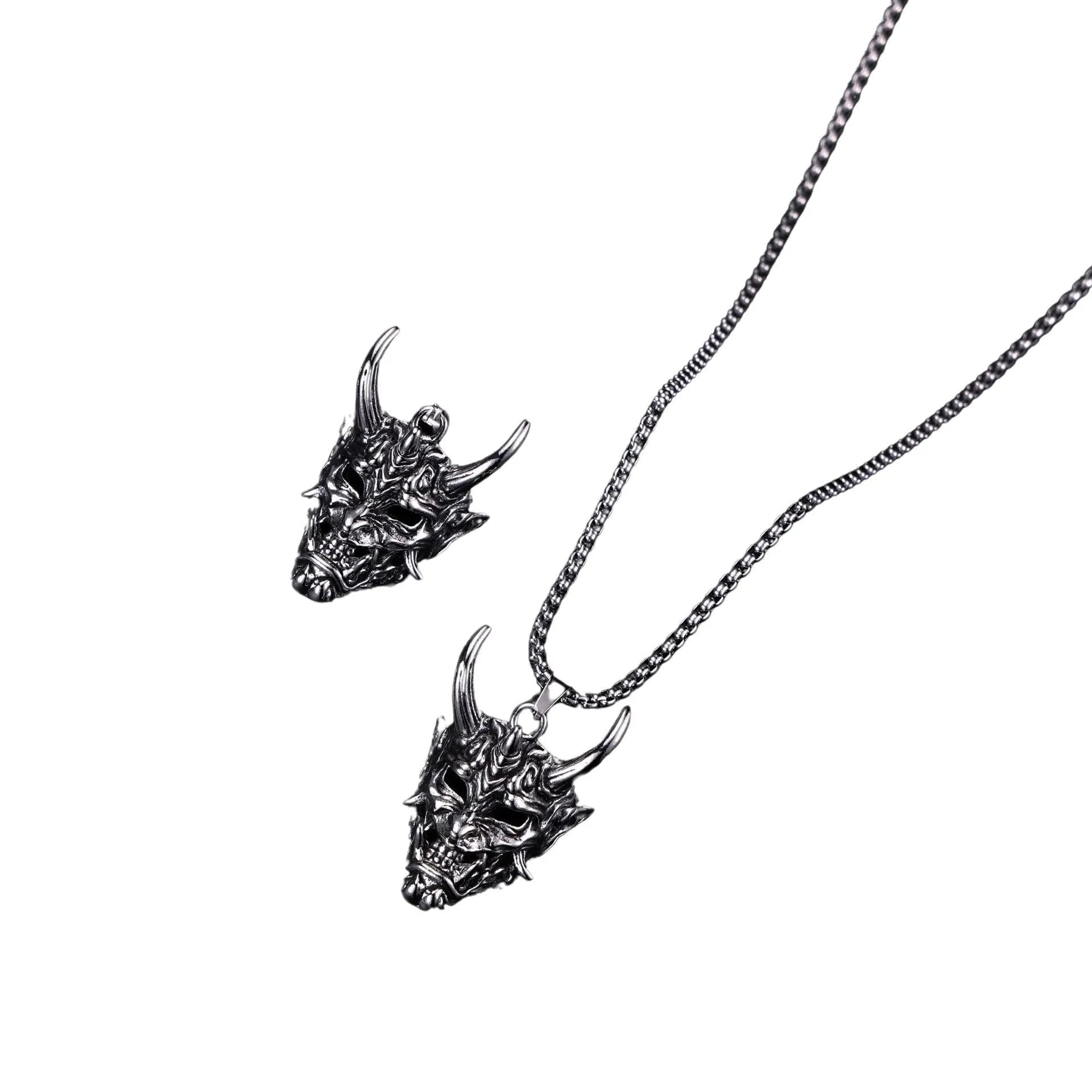 Men's silver vintage necklace with a single zinc alloy pendant measuring 40mm by 27mm.
