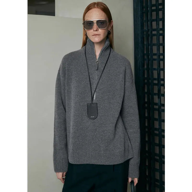 Wool bandage dress with loose lapels and long sleeves in black or mountain rain grey