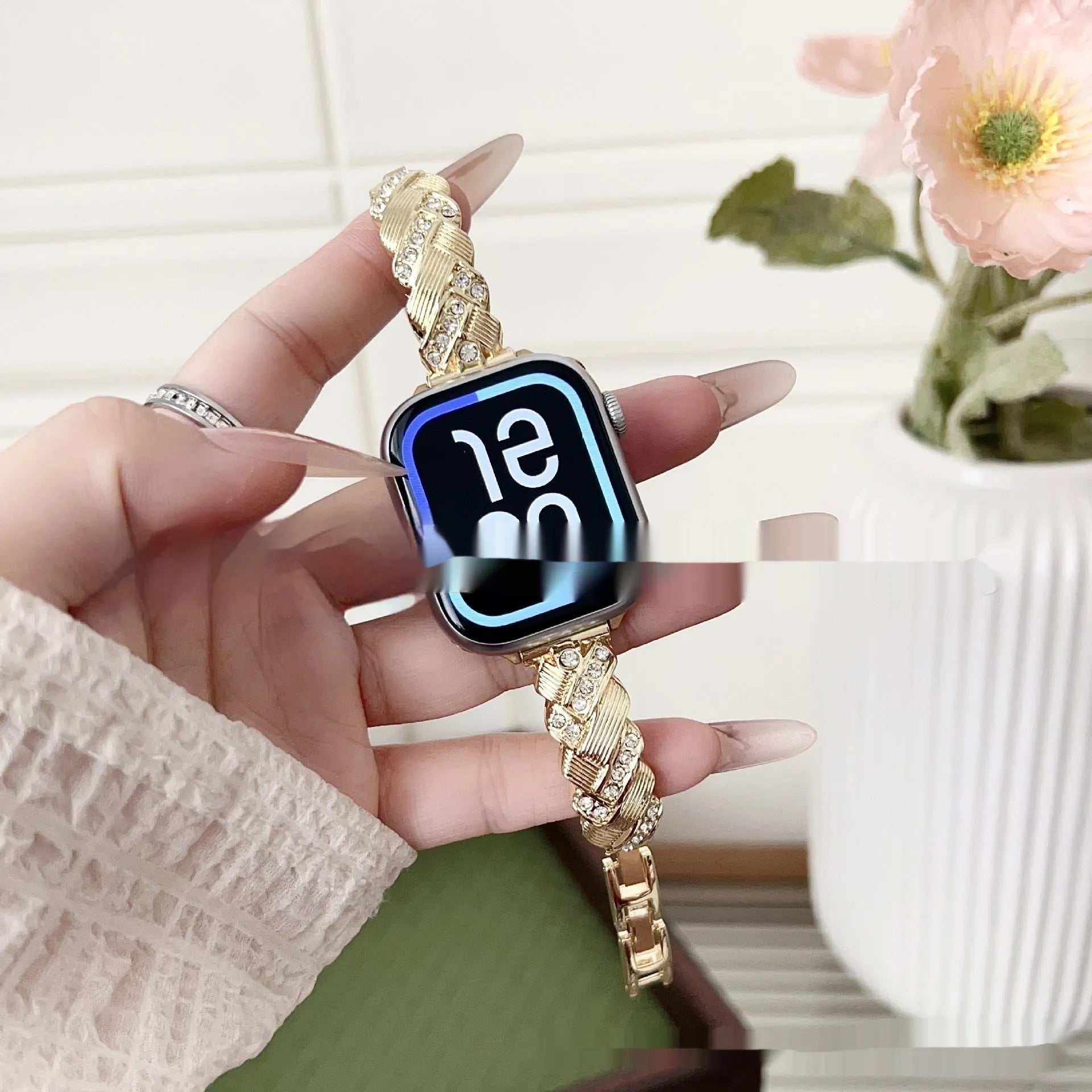 Twist diamond pattern metal strap for Apple Watch in silver, rose gold, gold, black and starlight colours