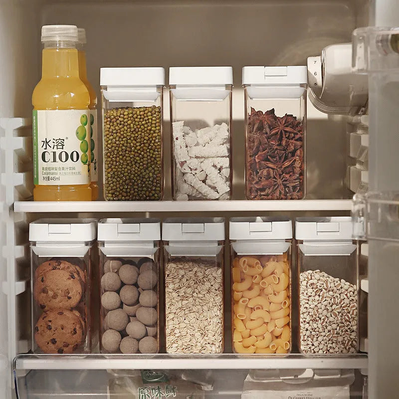 White transparent plastic grain storage container with lid, 400ml capacity.