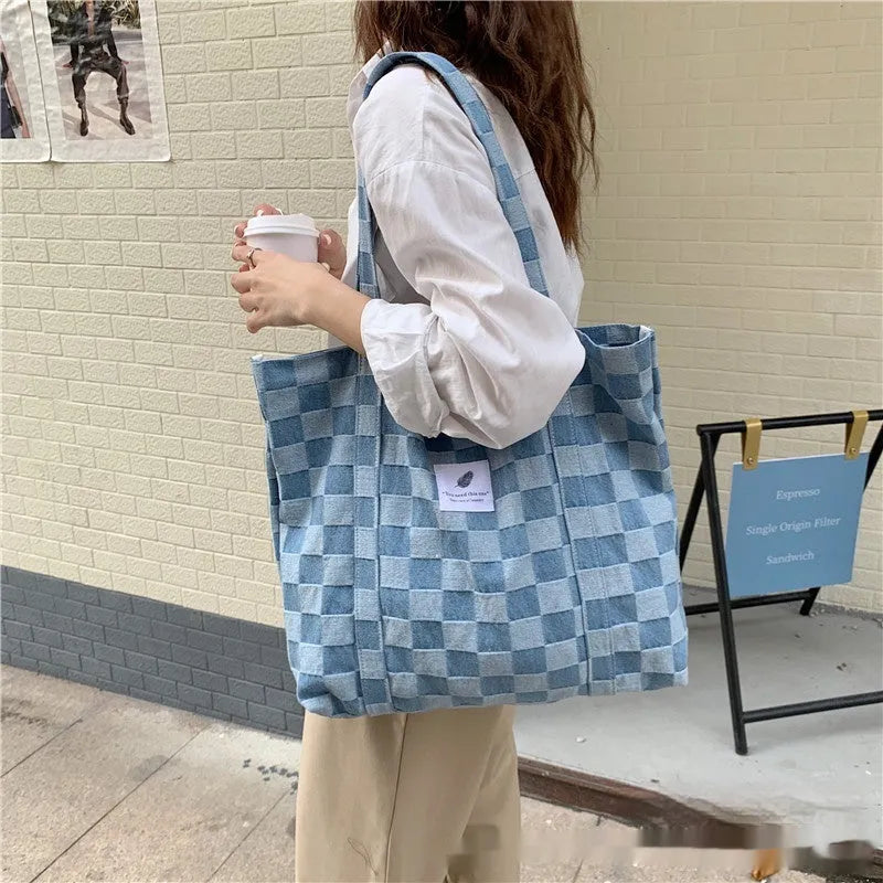 Simple large capacity Oxford cloth women's shoulder bag with a three-dimensional pocket