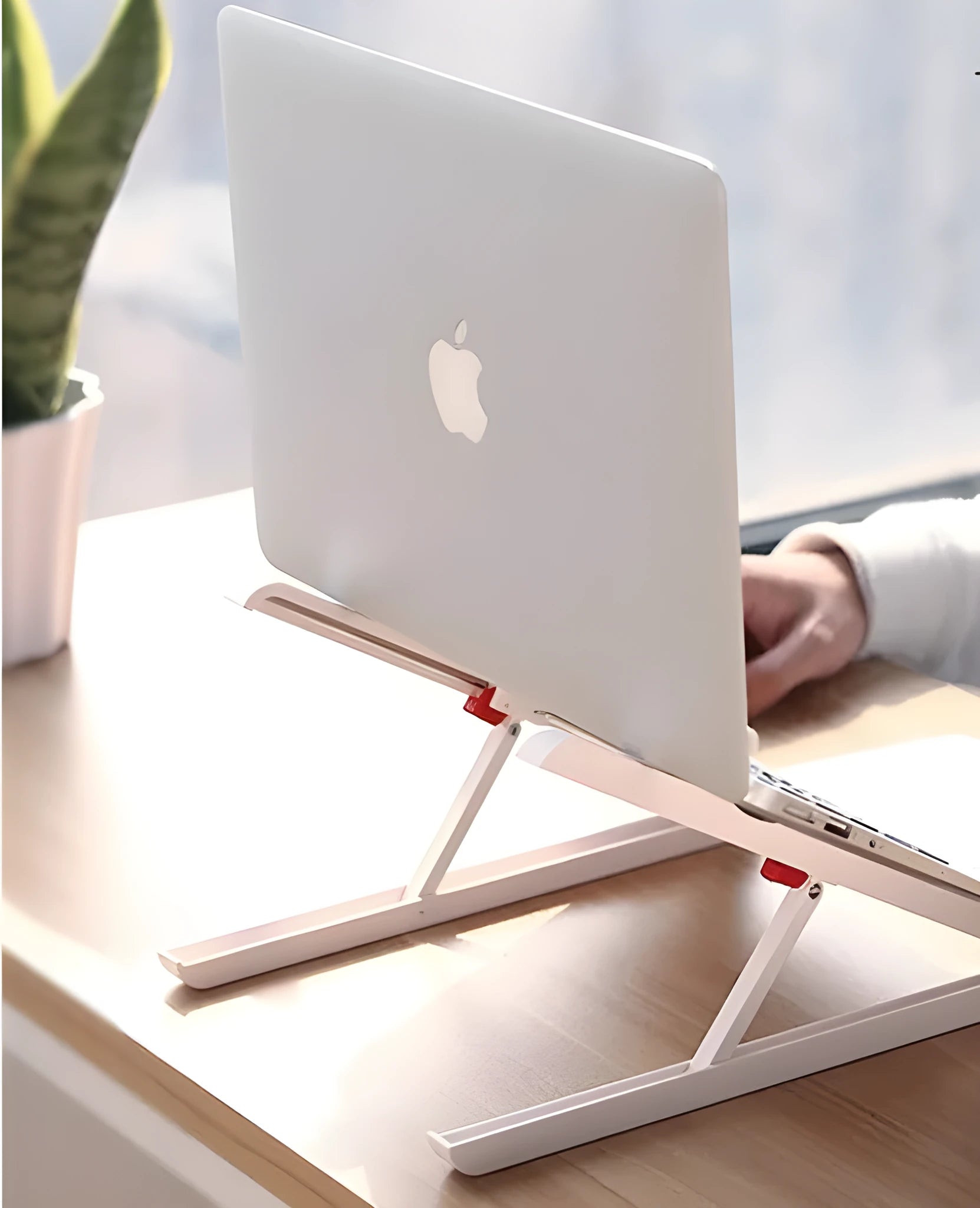 White Whale Race laptop bracket with high folding support and cushion for Apple MacBook Air and Pro