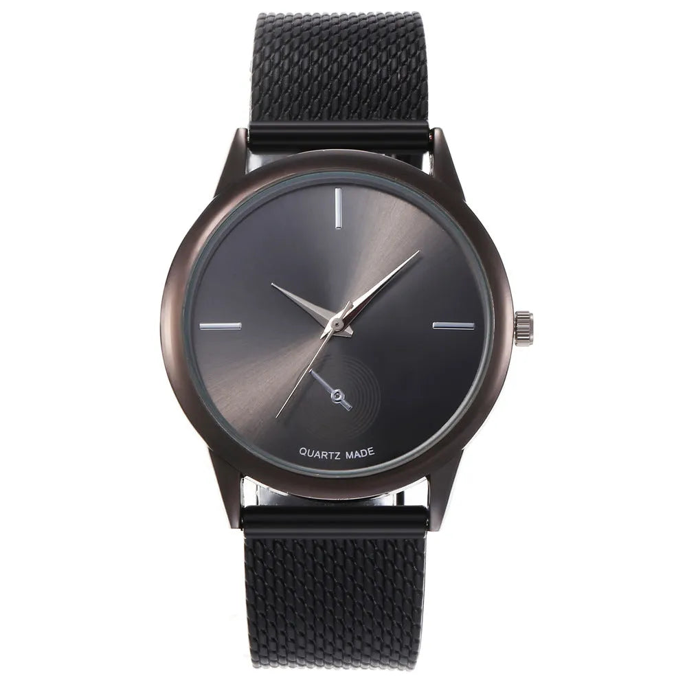 Women's creative plastic mesh quartz watch with round alloy case in black colour