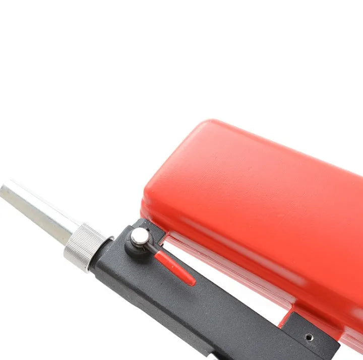 Portable gravity feed pneumatic sandblasting gun with black or blue colour options