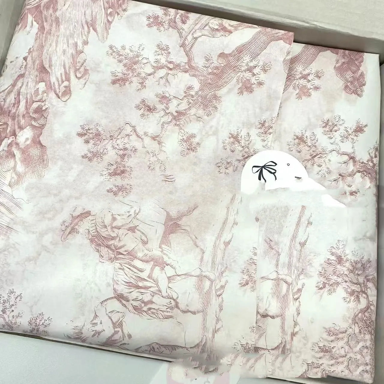 French MG tissue paper decorative wrapping sheet in retro design measuring 50x70cm