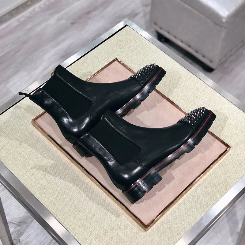 Black high-top leather business casual shoes with a cowhide upper and leather sole.