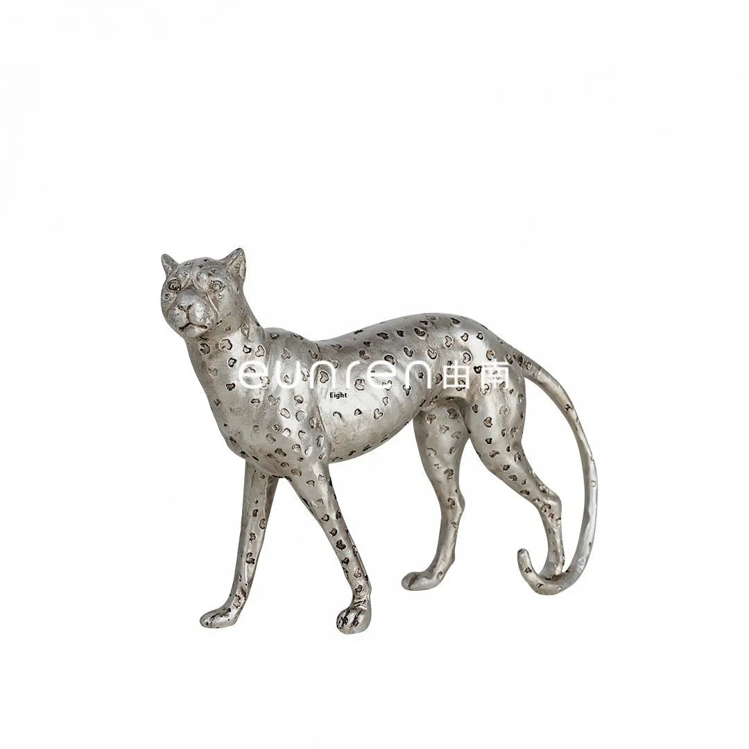 Resin leopard figurine ornament in American Leopard colour pattern for home decoration