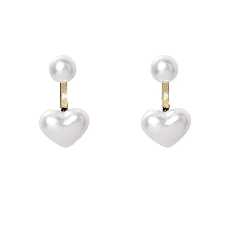 Korean style women's heart-shaped pearl stud earrings with artificial gemstone inlay on alloy base