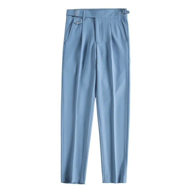 Straight leg casual trousers in solid colours with straight cut silhouette and polyester fabric