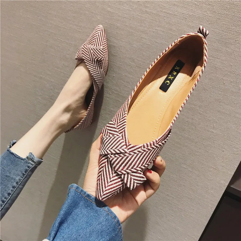 Women's red and black Korean style pointed shoes with low flat heel