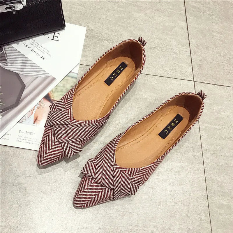Women's red and black Korean style pointed shoes with low flat heel