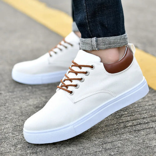Men's canvas shoes with plain upper, high mouth, back-tie fastening, Goodyear sole, size 46