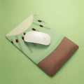 Silicone and cloth wrist support mouse pad with 20mm thickness and decorative design