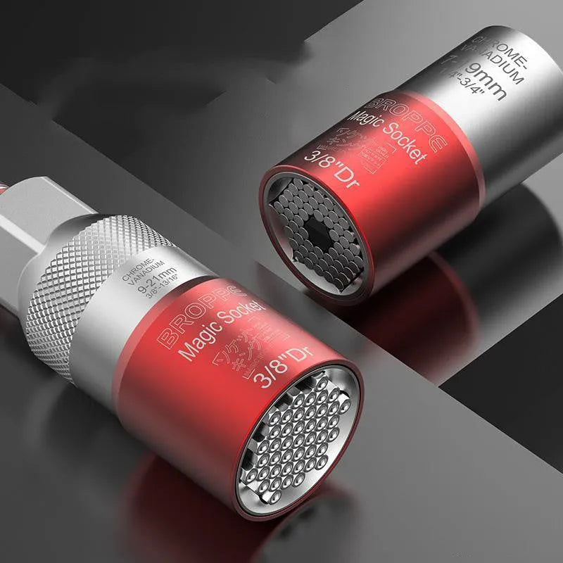 Red metric socket wrench set with 7-19mm and 9-21mm universal sockets