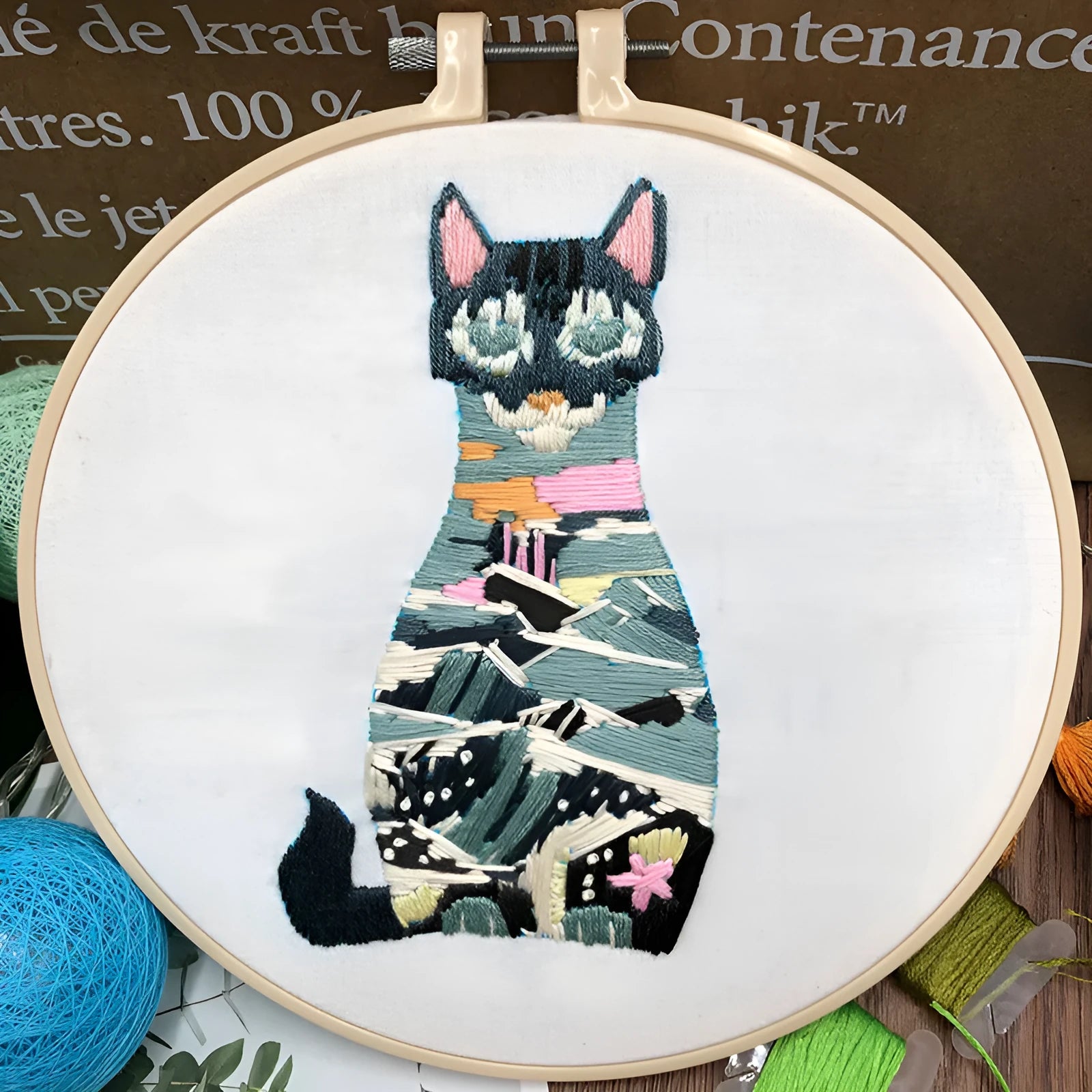 Beginner DIY embroidery kit with three-dimensional cat cross stitch design on cotton linen fabric
