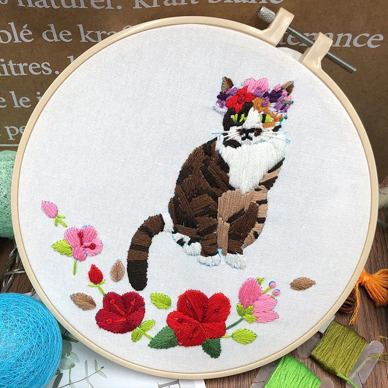 Beginner DIY embroidery kit with three-dimensional cat cross stitch design on cotton linen fabric