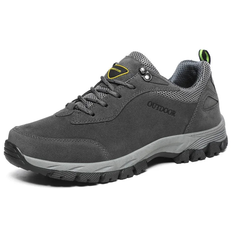 Men's army green low-top hiking shoes on a white background, showing mesh lining and viscose sole.