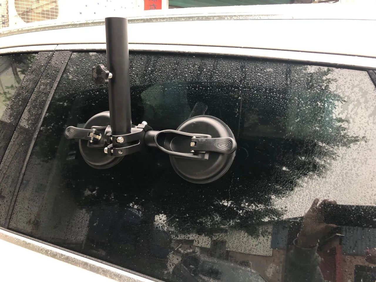 Black off-road car glass sucker base with rubber disc for flag mounting