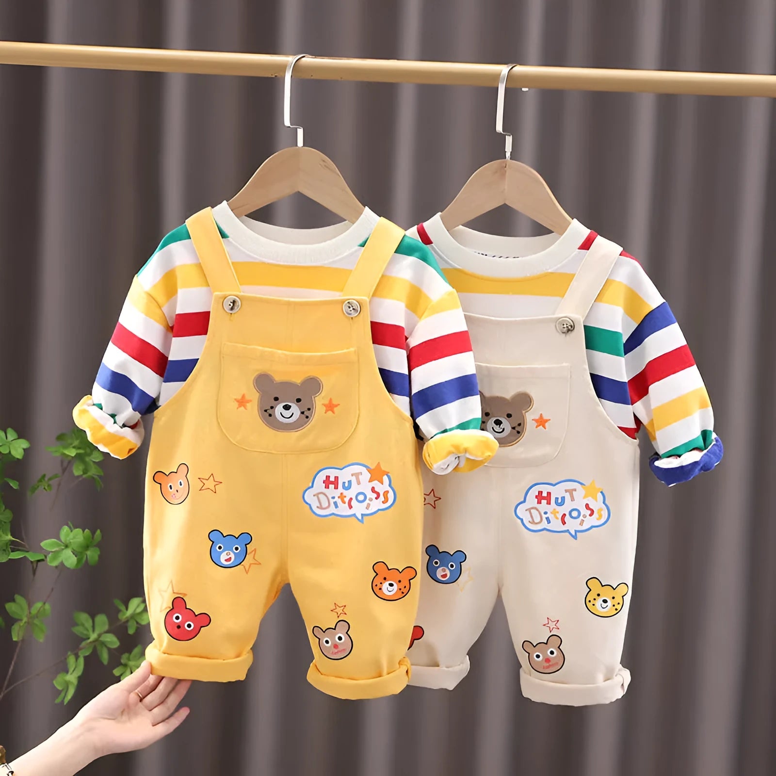 Boys' plaid cotton top overalls suit in beige with strap pants, suitable for 80-120cm height
