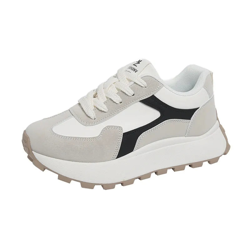 Women's low-top platform sports shoes in three colours with mesh lining and rubber soles