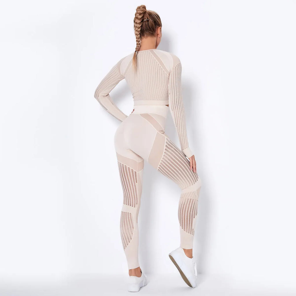 Women's seamless knitted long-sleeved yoga suit in multiple colour options.