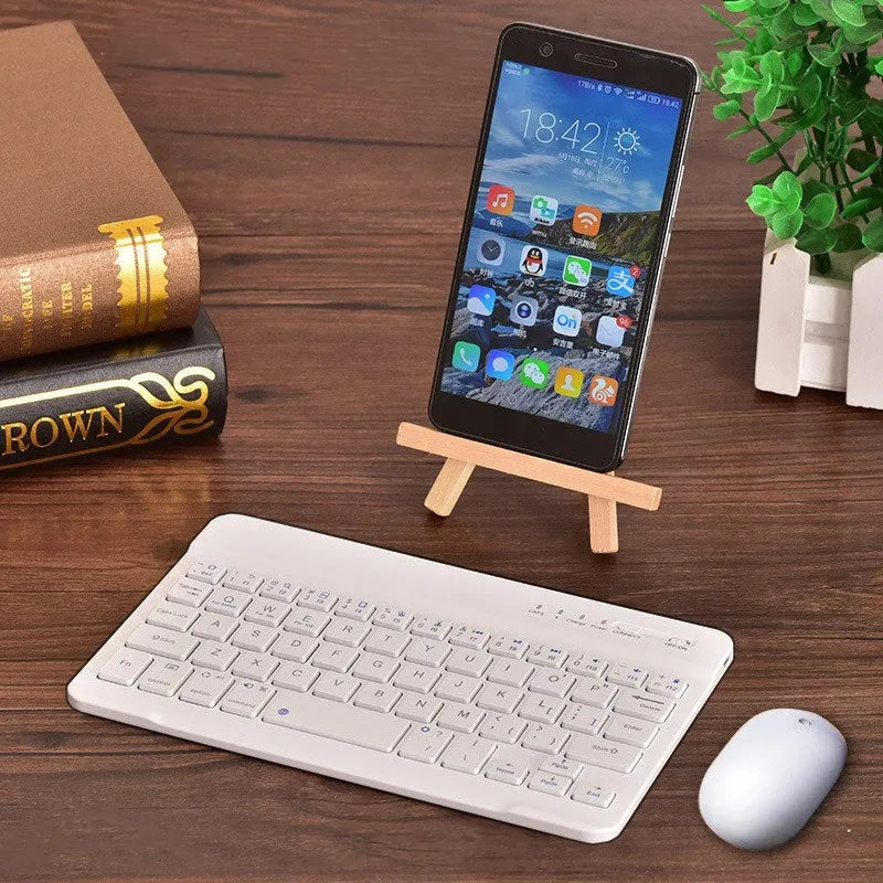 Mini Bluetooth wireless keyboard in black or white for tablets in 7, 9, and 10-inch sizes