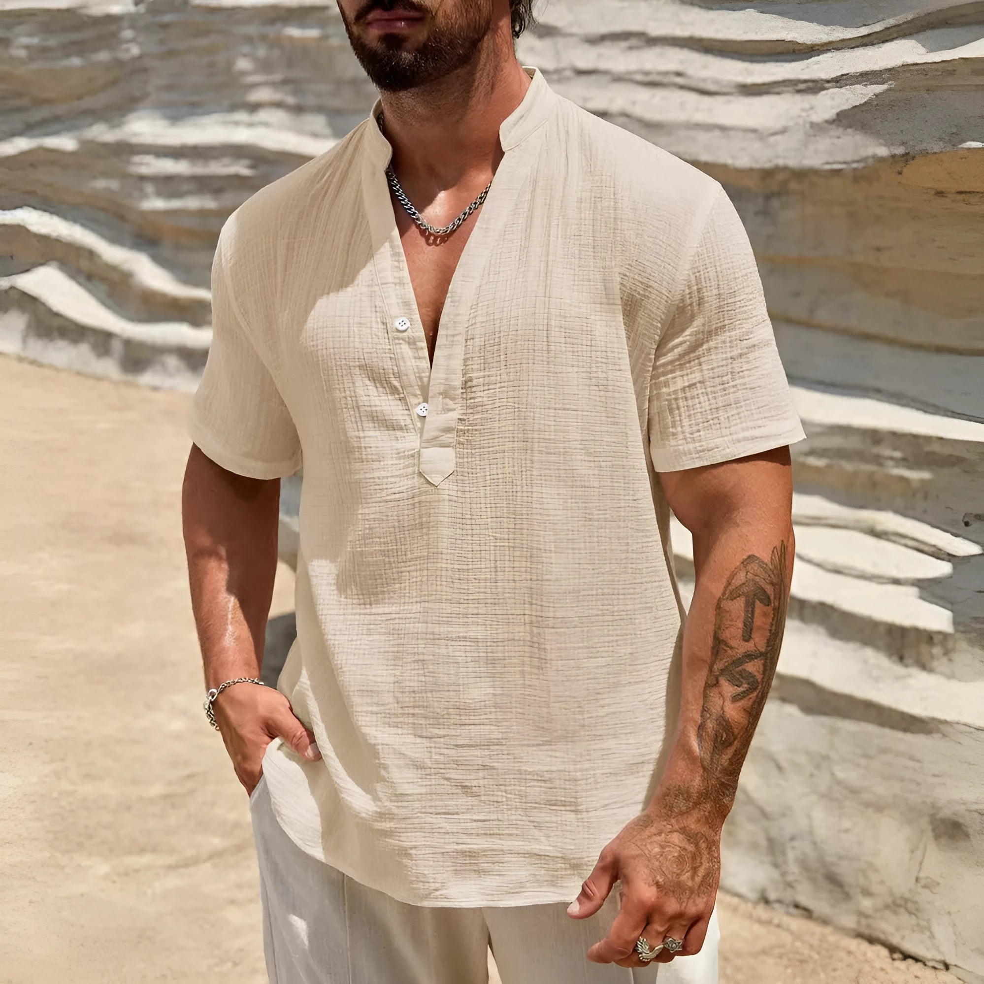 Men's solid colour stand collar short sleeve shirt in lightweight fabric for summer casual wear