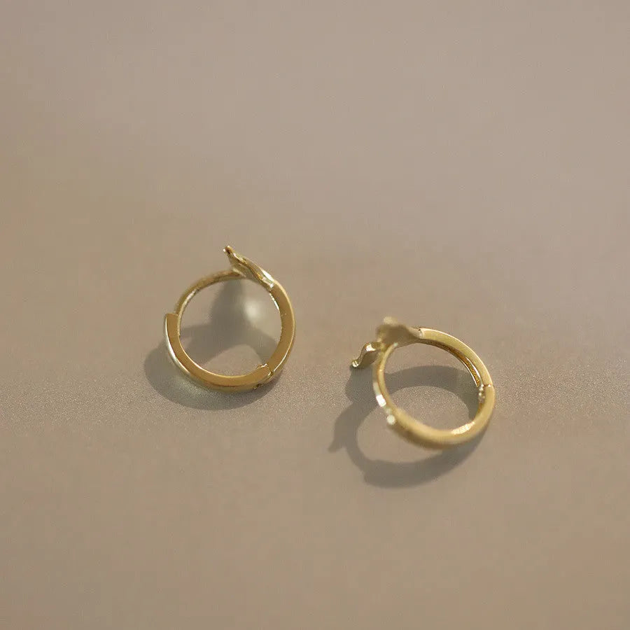Women's S925 sterling silver fishtail earrings in gold colour with 8-10mm diameter