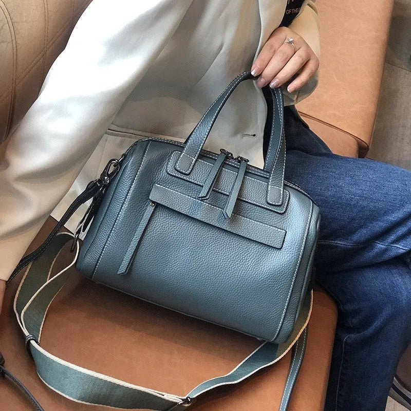 Men's horizontal square messenger bag in genuine cowhide leather with litchi pattern and shoulder strap
