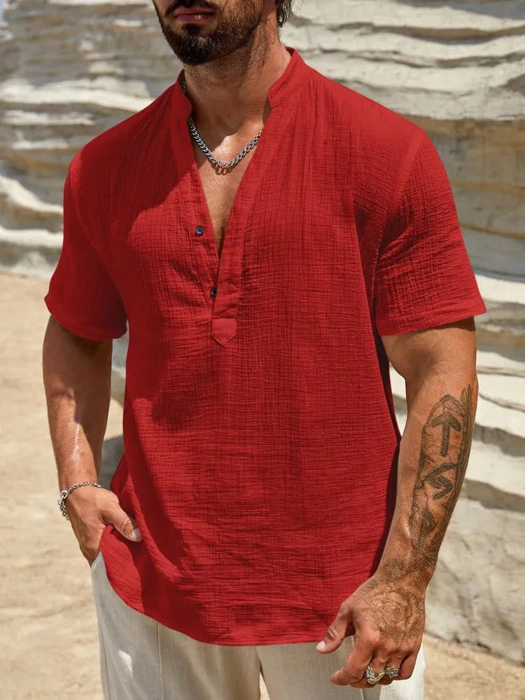 Men's solid colour stand collar short sleeve shirt in lightweight fabric for summer casual wear