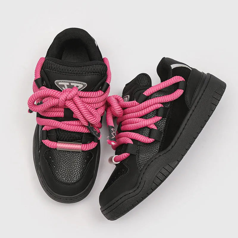 Low-top casual lace-up shoes in Denim Blue with a round toe and flat rubber sole