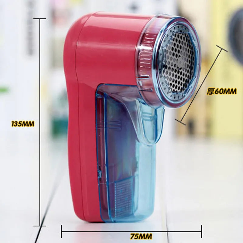 Compact handheld electric lint remover depiller with plastic housing and stainless steel blades