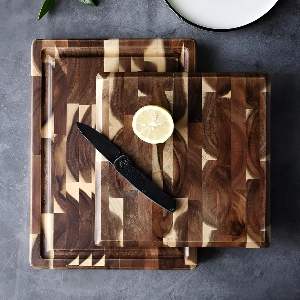 Brown acacia wood cutting board with 3cm thickness and parquet construction