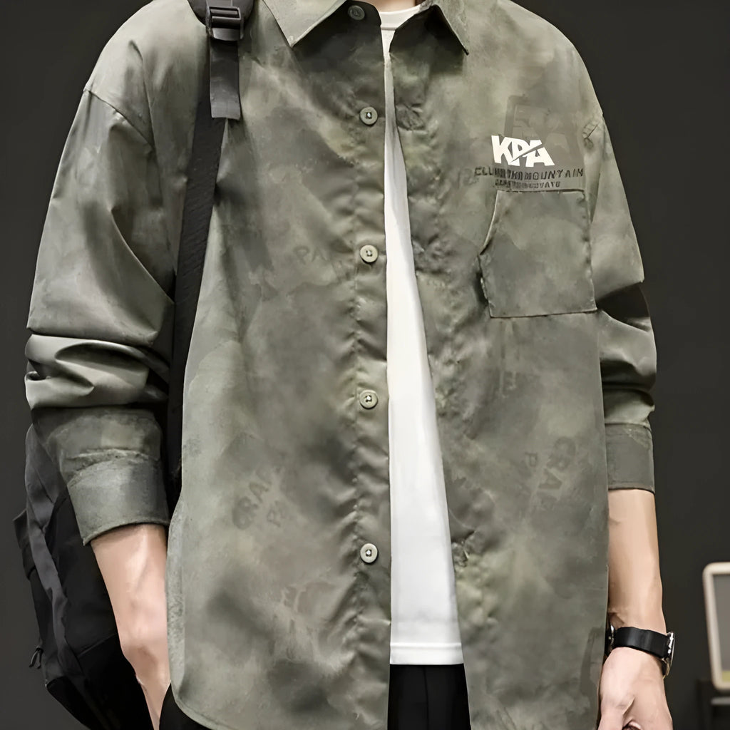 Men's linen long sleeve camouflage shirt in army green Japanese retro style on model
