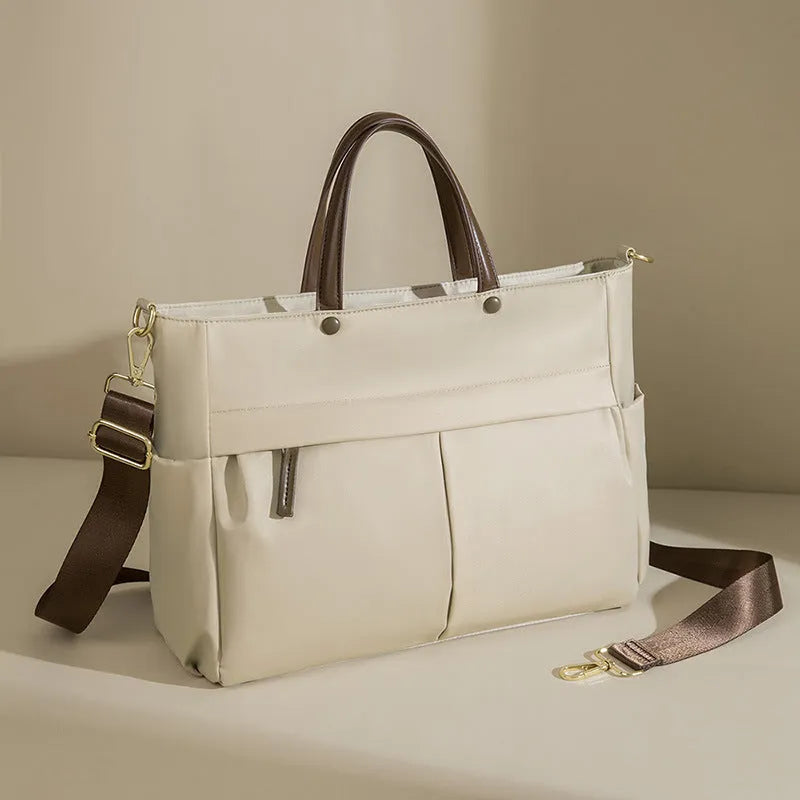 Oxford cloth laptop briefcase with contrasting stitching in elegant black colour