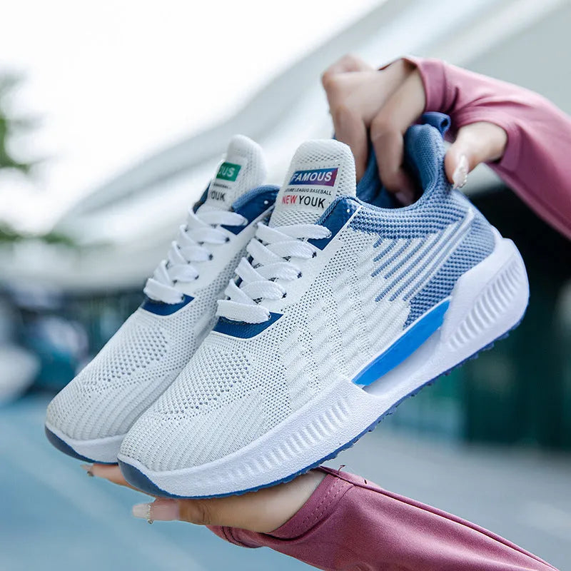 Men's blue mesh casual shoes with cloth upper and plastic sole