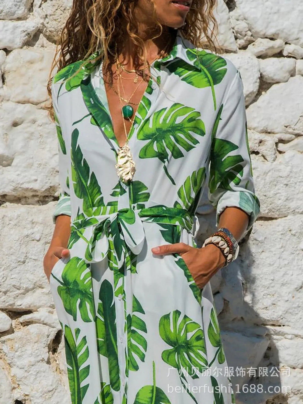 V-neck chiffon dress with printed pattern and high waist A-line skirt