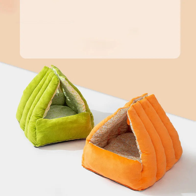 Green triangular flannel pet nest semi-enclosed for small rabbits cats dogs