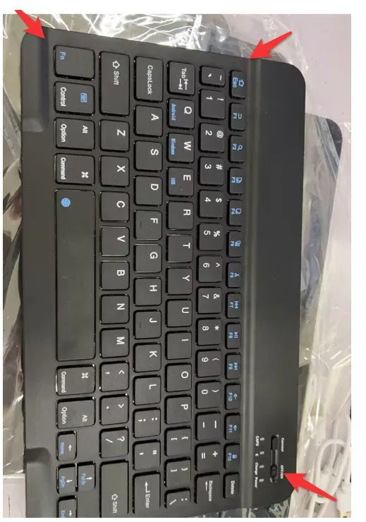 Mini Bluetooth wireless keyboard in black or white for tablets in 7, 9, and 10-inch sizes