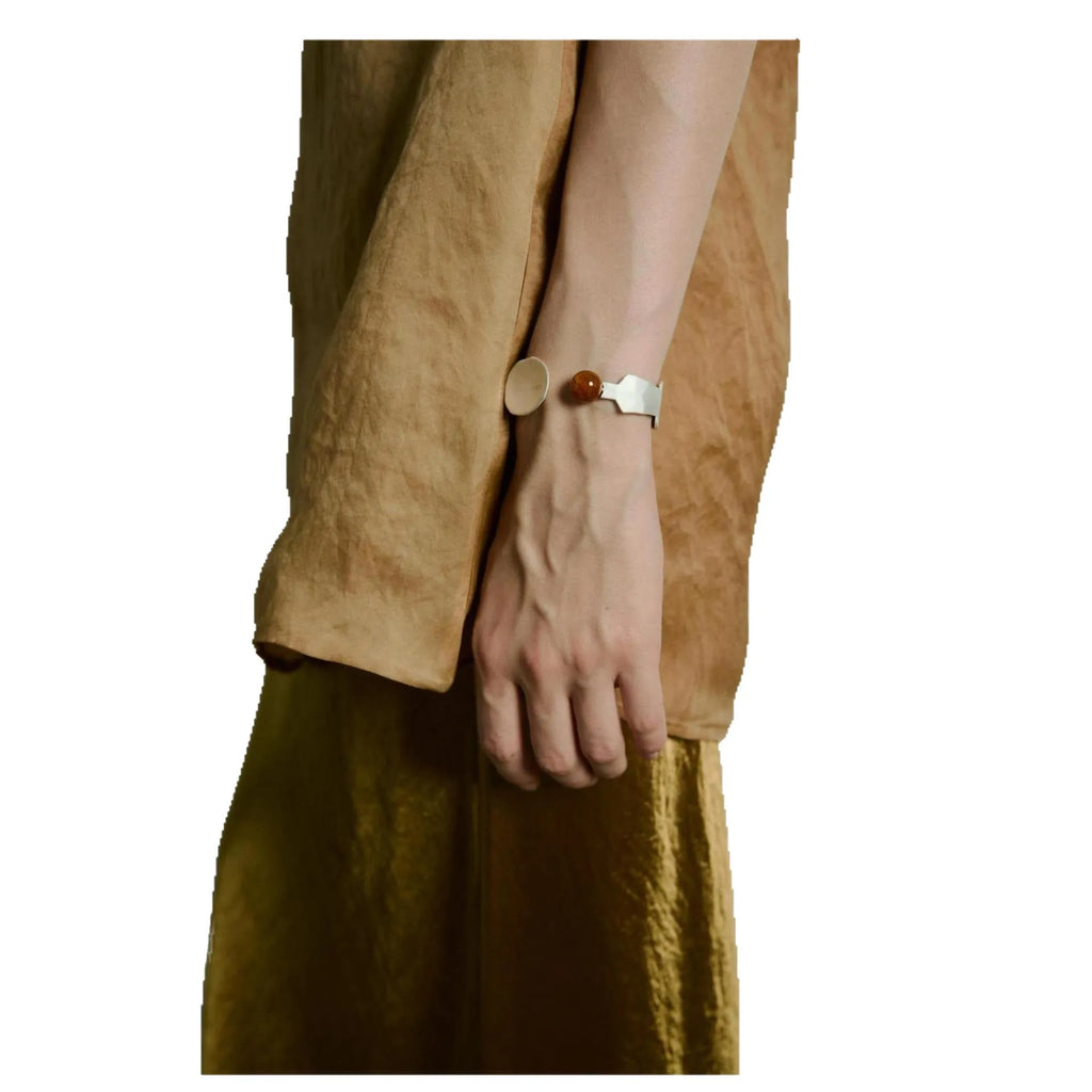 Alloy ring and bracelet set with diamond shape elements and electroplating finish