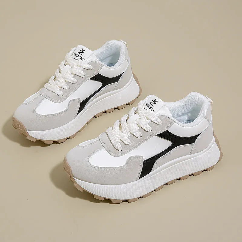 Women's low-top platform sports shoes in three colours with mesh lining and rubber soles