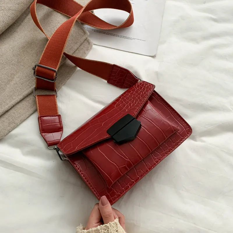 Vintage PU crossbody bag in black, shown with measurements and internal polyester lining