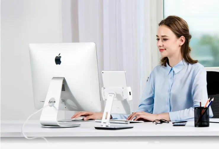 Folding aluminium desktop phone tablet holder with 360-degree rotation in silver colour