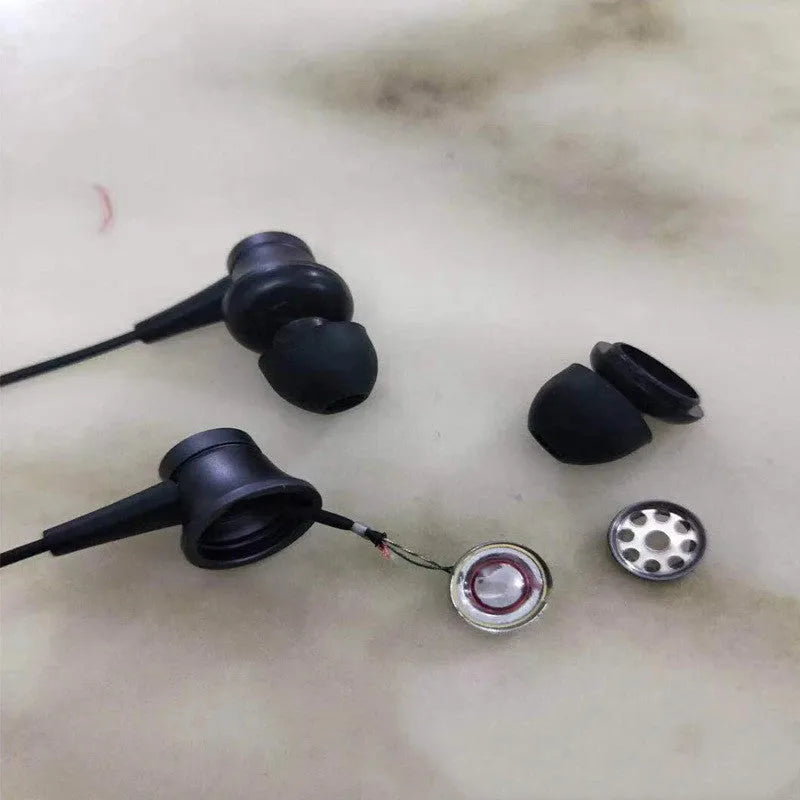 Wired piston in-ear headphones with 3.5mm connector in black blue red colour options