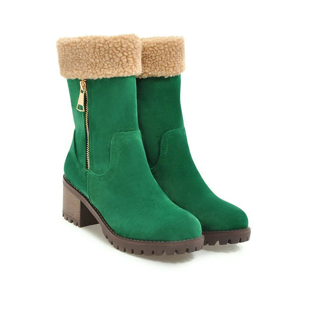 Snow boots with short plush lining in black, available in sizes 34 to 43 cm