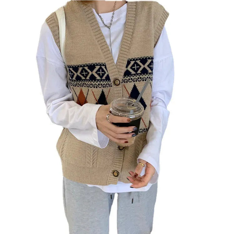 Diamond plaid sleeveless cardigan top in loose fit showing khaki colour option